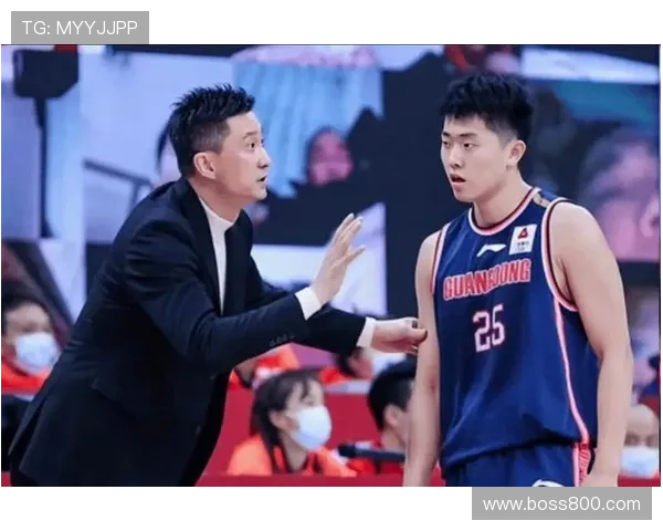 杜锋发布会谈争议球员赞张皓嘉